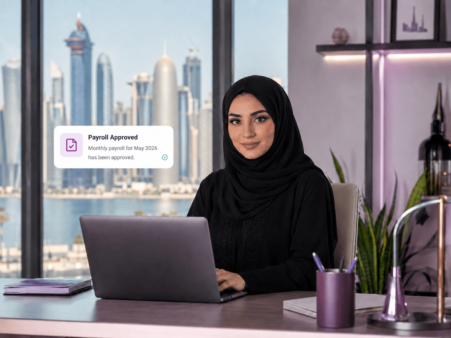 Qatari payroll professional using Rawatib